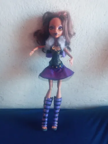 boneca monster