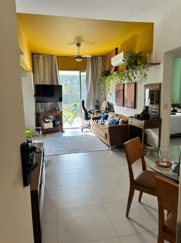 LINDO APARTAMENTO SEMI MOBILIADO COM VAGA