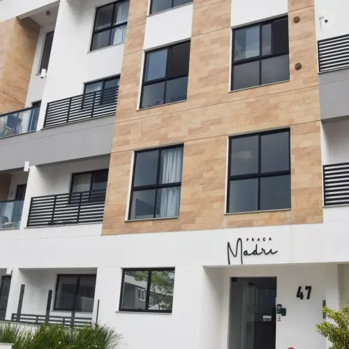 Apartamento mobiliado com 2 quartos e suíte  Praça Madri- Ribeirão da Ilha