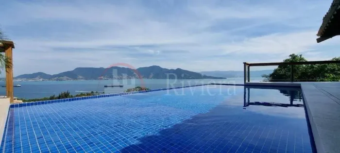 Casa em Ilhabela com Vista para o Mar em Condomínio na Praia de Siriuba