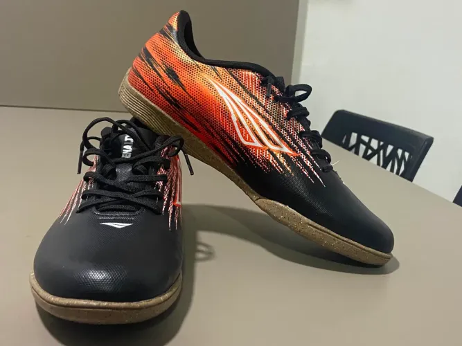 Chuteira pênalty futsal