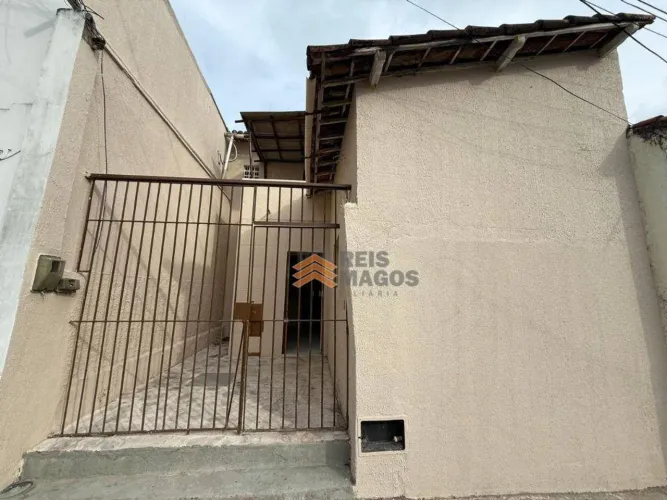 Casa com 3 dormitórios para alugar, 191 m² por R$ 1.500,00/mês - Cidade Alta - Natal/RN
