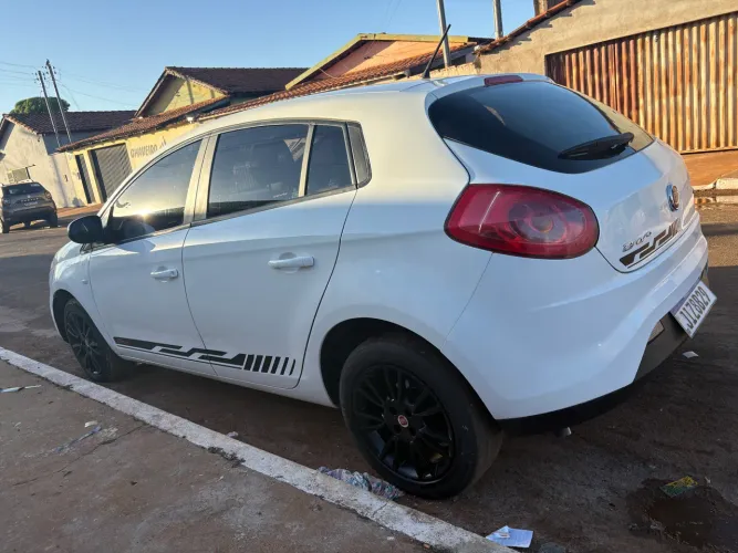 Fiat Bravo Essence Dualogic 1.8 Flex 16V 5P 2012