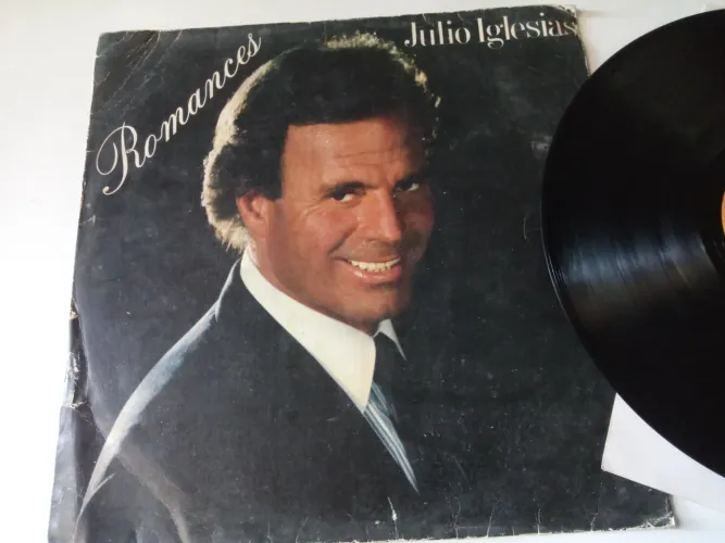 LP Julio Iglesias Romance 