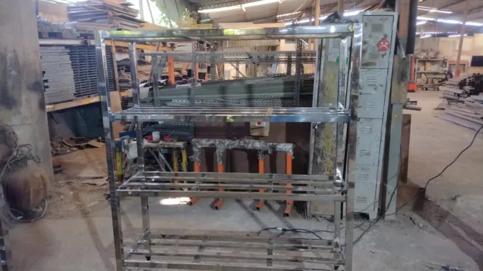 Estante de inox 1,50 x 1,80 x 0,50 ( depósitos, cozinha, câmara fria )