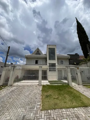 Sobrado para venda com 321 metros quadrados com 4 quartos em São Braz - Curitiba - PR