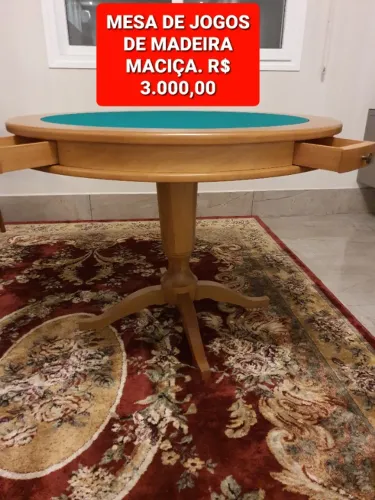 MESA DE JOGOS DE MADEIRA MACIÇA