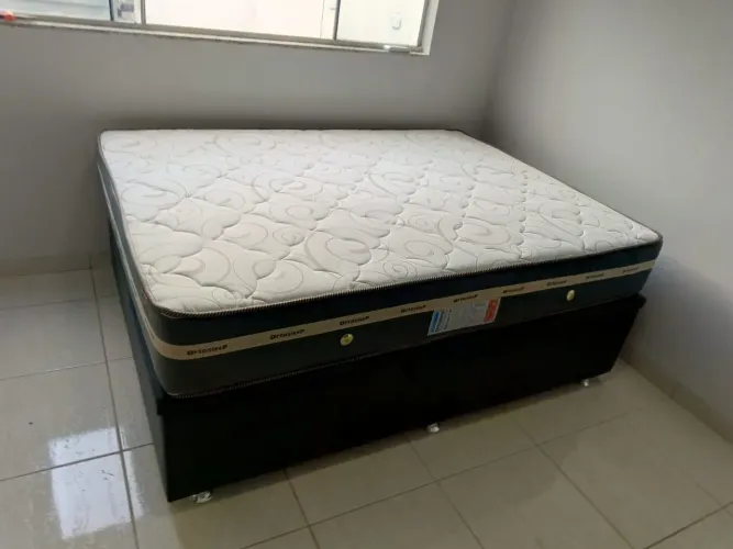 Colchão de molas ensacadas com 25 de altura