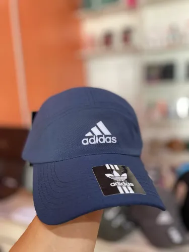 Boné adidas