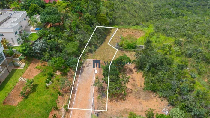 Terreno 1.000m² no Condomínio Mansões Itaipu - Jardim Botânico