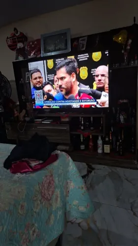 TELEVISÃO C/listras