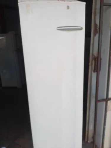 Freezer sem motor para conserto