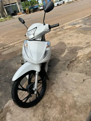 Honda biz 125 bem conservada moto de mulher