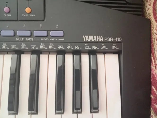 Teclado Yamaha 