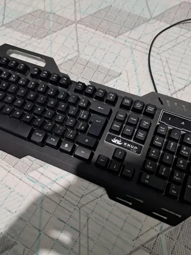 Teclado gamer 100% sem mecânico