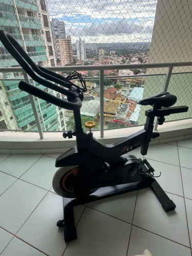 Bicicleta de Spinning EF100 - Semi-Profissional | Excelente Estado