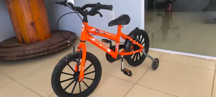 Bicicleta infantil em ótimo estado