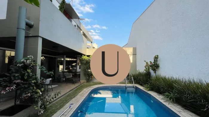 Casa de Cinema à Venda na Mooca  258 m² com Piscina Privativa e Acabamento Impecável