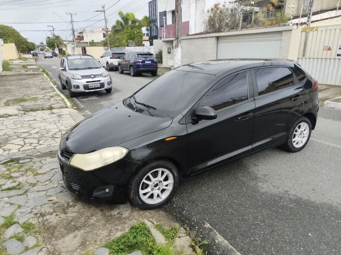 Chery Celer Hatch 1.5 16V Flex 5P 2014
