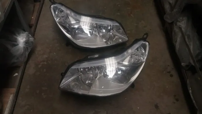Farol Citroen C5 2006 ate 2008