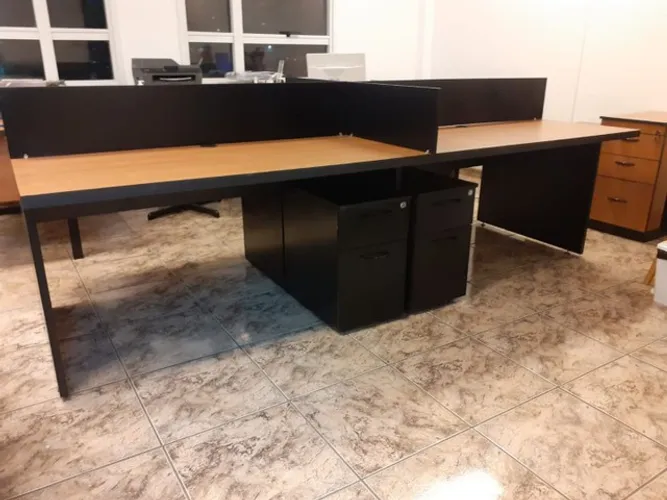 MOVEIS DE ESCRITORIO Estação de trabalho reta 4 lugares e 4 gaveteiros*leia a descrição*