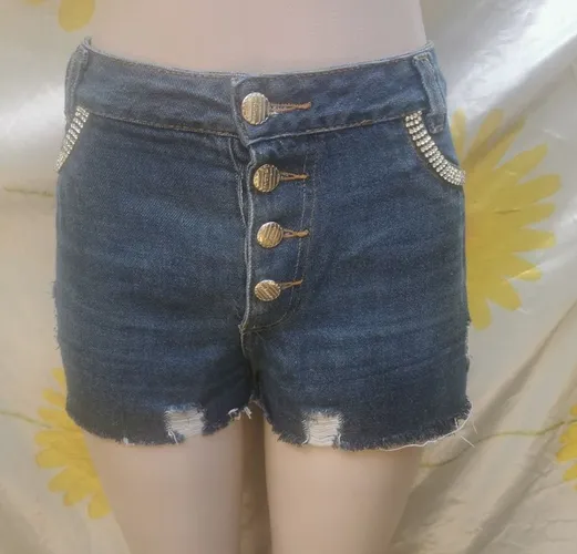Short atitude jeans com strass tam 44