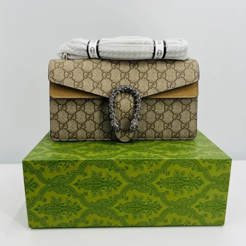 Bolsa Gucci Dionysus Cravejada