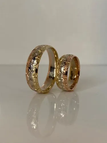 Par de Alianças em Ouro 18k em Promoção!