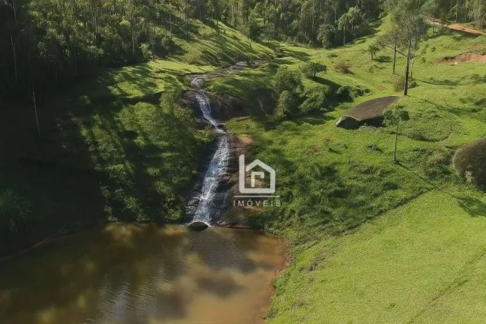 Terreno à venda no CastleHill  Vargem Alta/ES Lote de 1.107,08m² em condomínio de alto pad