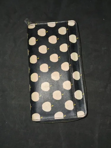 Bolsinha de mão monocromática de maçã