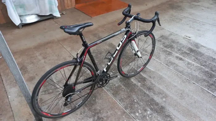 Road Bike Focus Cayo Full Carbono
