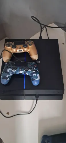 PS4Fat 500gb 2 controles cabos, 5 jogos
