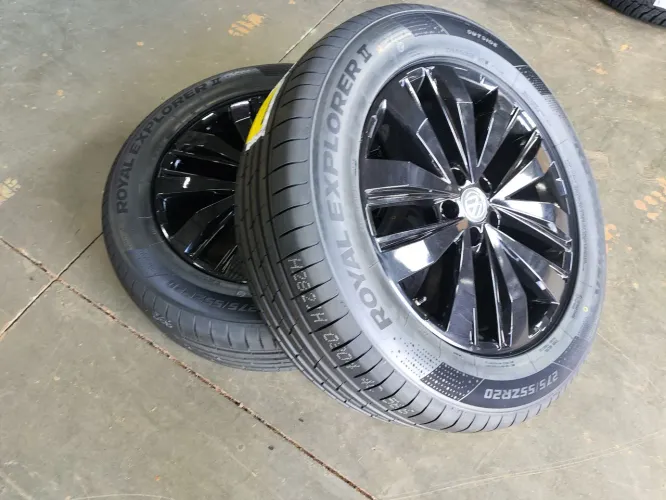RODA ARO 20 VW AMAROK EXTREME BLACK C/ PNEU ZERO À BASE DE TROCA