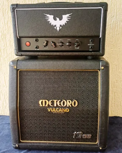 Amplificador Crow PL8W Valvulado + METEORO 1x12 ELD POWER SUPER CLEAN