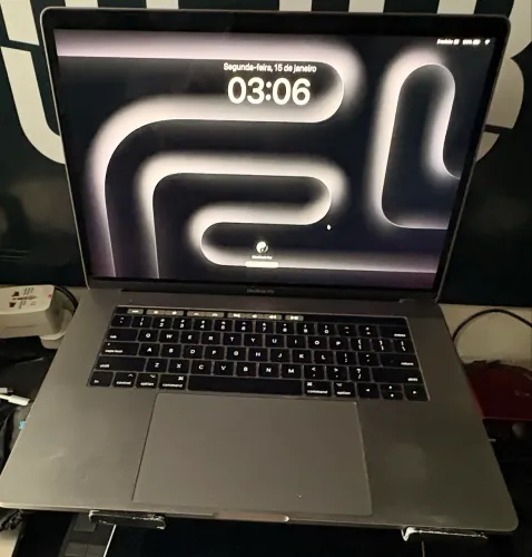  MacBook Pro 15? 2017 | i7 3.1GHz | 16GB RAM 