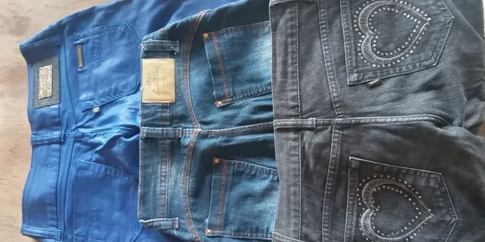 lote de roupas femininas.Vendo ou troco.