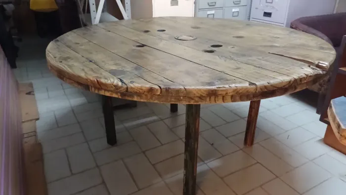 **Mesa Rústica Redonda Grande**