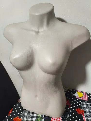 7 Manequim meio corpo feminino 