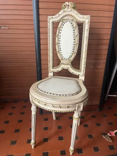 Mini cadeirinha Estilo Luís XVI pé quebrado 