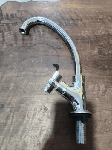 Torneira Cromada para Cozinha em Inox