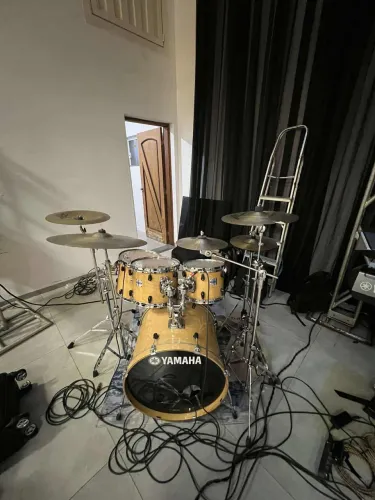 Bateria Yamaha (Advantage Nouveau)