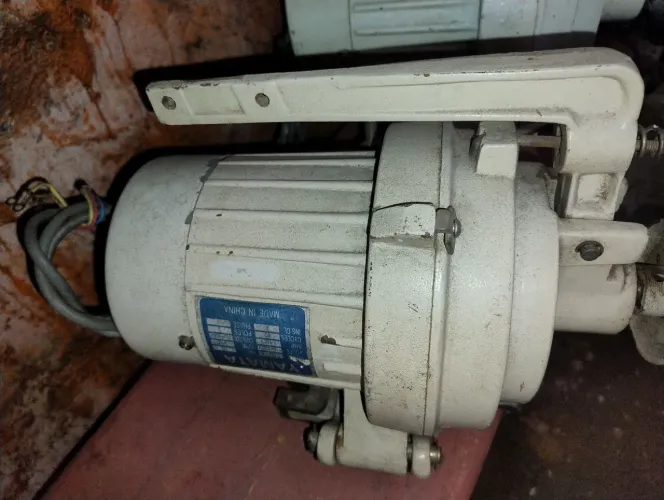 Motor Elétrico para Máquina de Costura Industrial