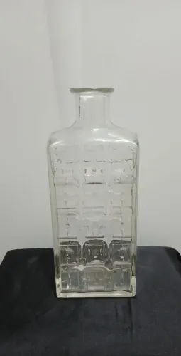 Licoreira transparente Antiga usada sem tampa