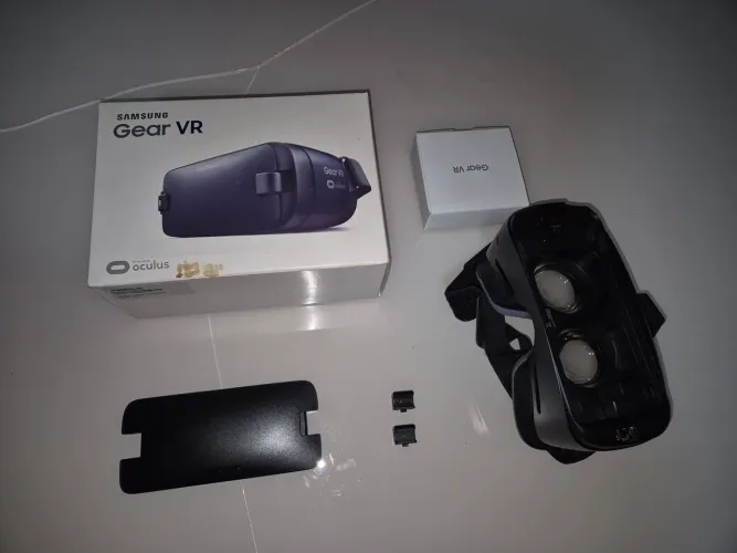 Óculos de Realidade Virtual  Samsung Gear VR