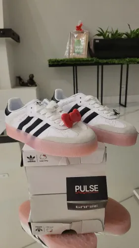 Adidas Sambae x Hello Kitty - Tamanho 36BR