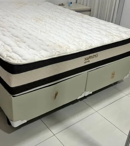 Cama Queen colchão semiortopedico D45