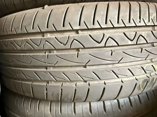 Pneu Conti 195/55/16 90 % vida útil
