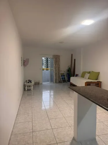 KITNET NA TUPI, com 39m, com sacada, elevador e vaga de garagem - PRAIA GRANDE/SP -