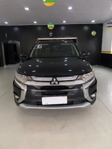 Outlander 2.2 diesel 2016 7 lugares 