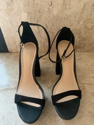 Sandália Arezzo preta 37 - NOVA NA CAIXA